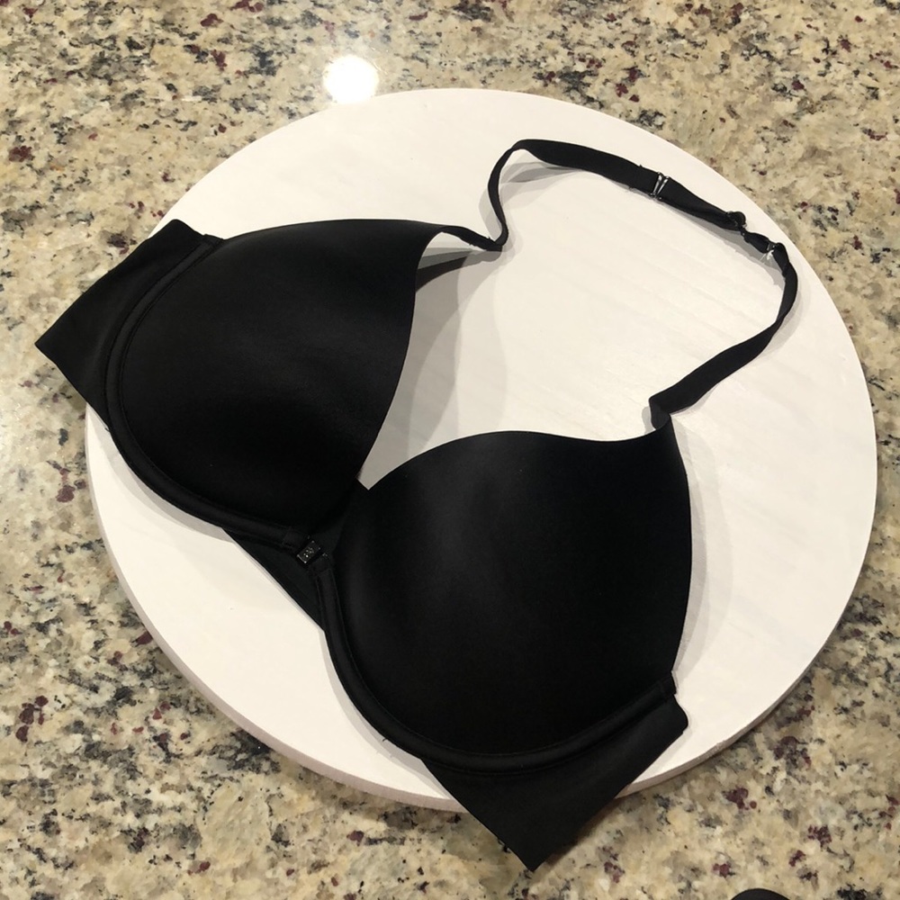 Victoria's Secret. Plunge bra. Black. 36C